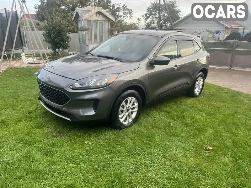 Позашляховик / Кросовер Ford Escape 2021 2.49 л. Автомат обл. Чернівецька, Кіцмань - Фото 1/16