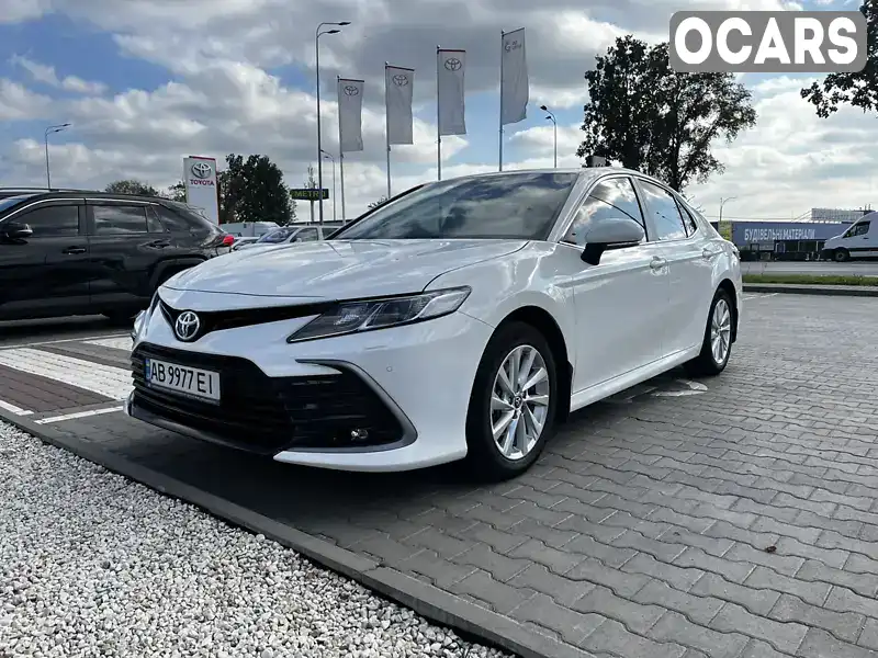 Седан Toyota Camry 2023 2.49 л. Автомат обл. Вінницька, Вінниця - Фото 1/19