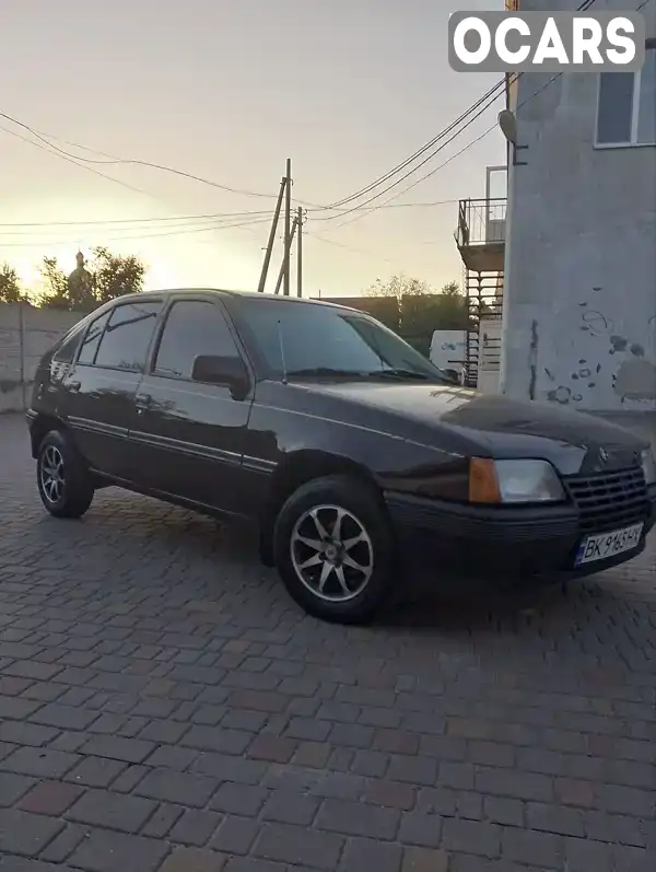 Хэтчбек Opel Kadett 1985 1.3 л. Ручная / Механика обл. Ровенская, Ровно - Фото 1/19