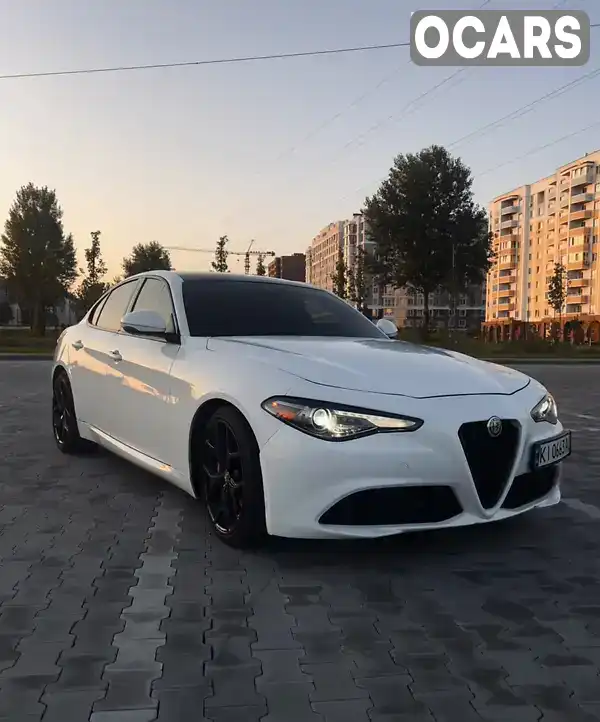 Седан Alfa Romeo Giulia 2019 2 л. Автомат обл. Київська, Буча - Фото 1/18