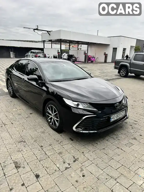 Седан Toyota Camry 2021 2.49 л. Автомат обл. Закарпатська, Ужгород - Фото 1/6