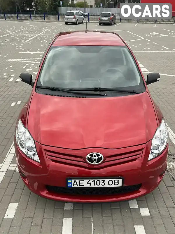 NMTKT56EX0R020915 Toyota Auris 2010 Хетчбек 1.3 л. Фото 3