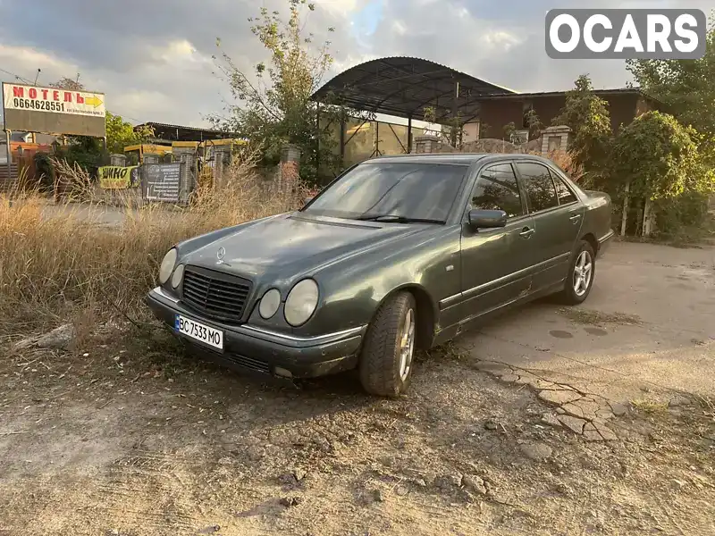 Седан Mercedes-Benz E-Class 1997 3.2 л. Автомат обл. Сумська, Суми - Фото 1/9