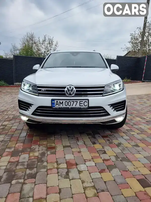 Позашляховик / Кросовер Volkswagen Touareg 2016 2.97 л. Автомат обл. Житомирська, Овруч - Фото 1/10