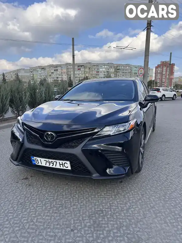 Седан Toyota Camry 2019 2.49 л. Автомат обл. Полтавська, Полтава - Фото 1/15