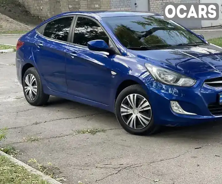 Седан Hyundai Accent 2012 1.59 л. Автомат обл. Закарпатська, Мукачево - Фото 1/21