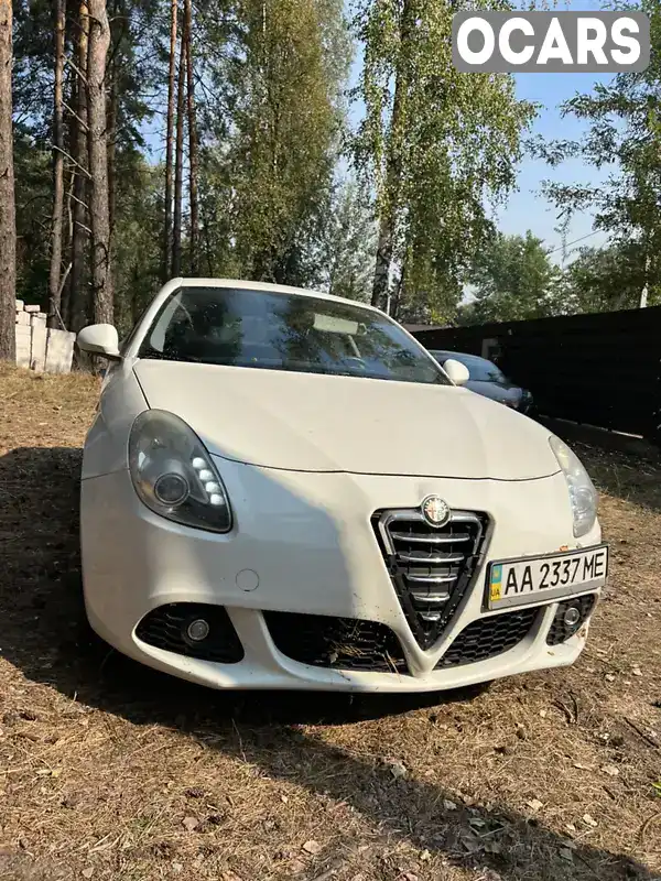 Хетчбек Alfa Romeo Giulietta 2012 1.4 л. Автомат обл. Київська, Київ - Фото 1/16