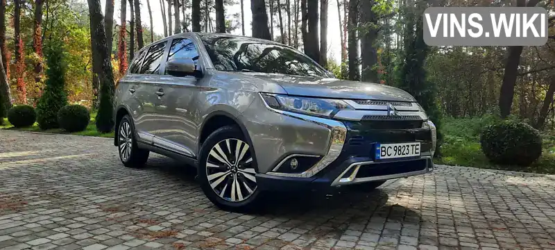 Позашляховик / Кросовер Mitsubishi Outlander 2019 2.36 л. Варіатор обл. Львівська, Львів - Фото 1/21