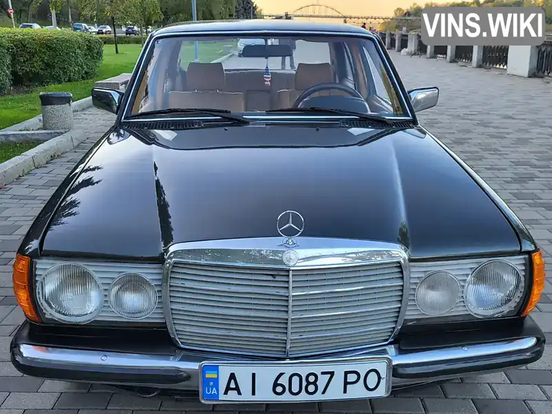 Седан Mercedes-Benz E-Class 1979 2.3 л. Автомат обл. Дніпропетровська, Дніпро (Дніпропетровськ) - Фото 1/21