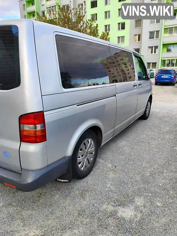 WV1ZZZ7HZ4H088107 Volkswagen Transporter 2004 Мінівен 2.5 л. Фото 9