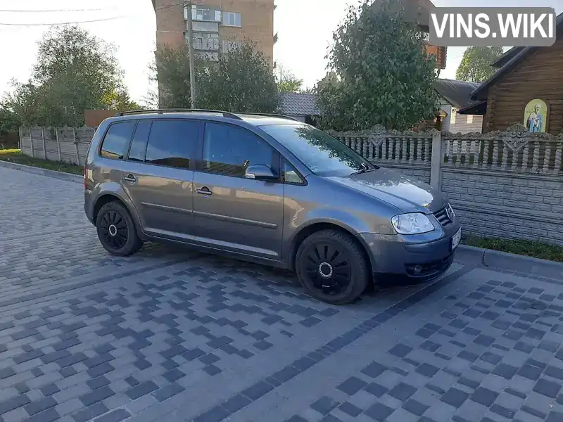 Мінівен Volkswagen Touran 2004 2 л. Ручна / Механіка обл. Київська, Бориспіль - Фото 1/21