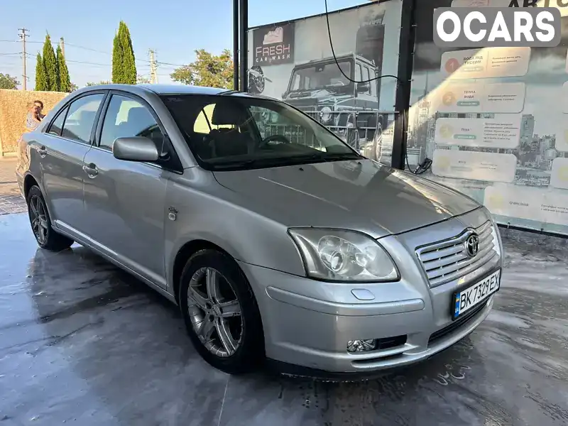 Ліфтбек Toyota Avensis 2004 2 л. Ручна / Механіка обл. Рівненська, Рівне - Фото 1/21