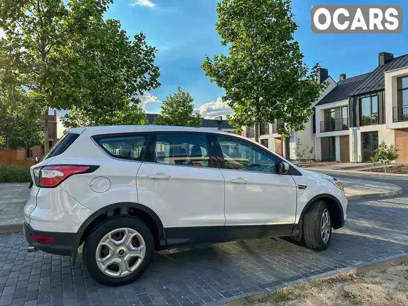 Позашляховик / Кросовер Ford Kuga 2017 2 л. Ручна / Механіка обл. Київська, Ірпінь - Фото 1/9