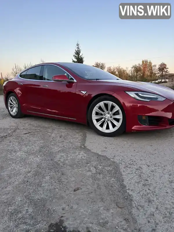 Лифтбек Tesla Model S 2016 null_content л. обл. Киевская, Киев - Фото 1/18