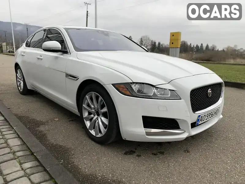 Седан Jaguar XF 2018 2 л. Автомат обл. Закарпатська, Виноградів - Фото 1/17