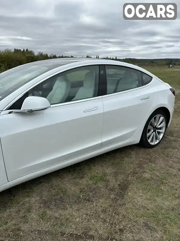 5YJ3E1EB8KF437845 Tesla Model 3 2019 Седан  Фото 5