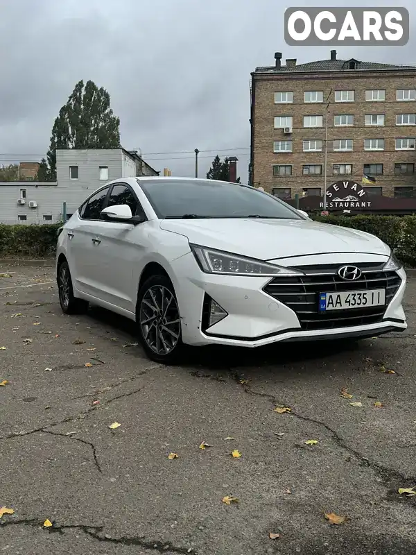 Седан Hyundai Elantra 2019 2 л. Автомат обл. Київська, Київ - Фото 1/21