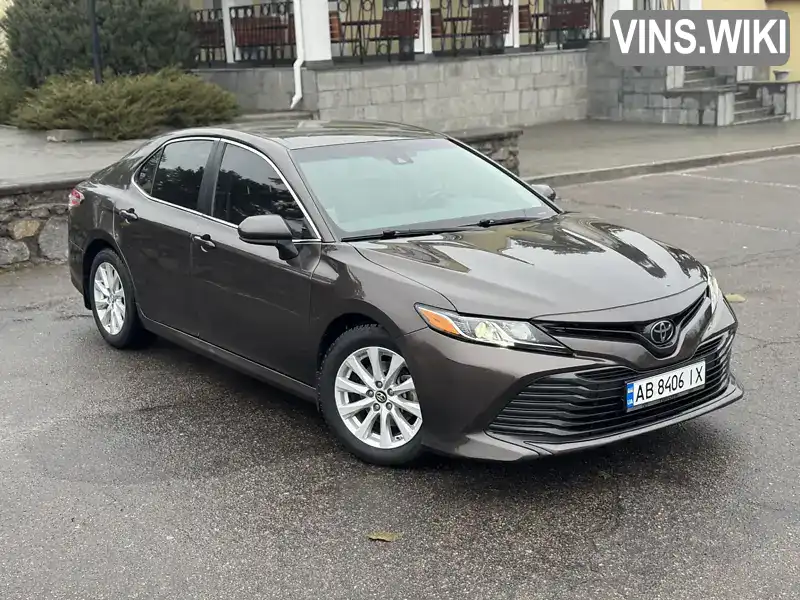 Седан Toyota Camry 2018 2.49 л. Автомат обл. Вінницька, Вінниця - Фото 1/21