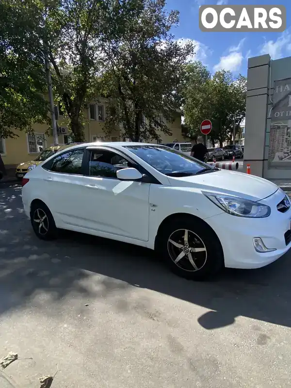 Седан Hyundai Accent 2012 1.6 л. Ручна / Механіка обл. Одеська, Чорноморськ (Іллічівськ) - Фото 1/14