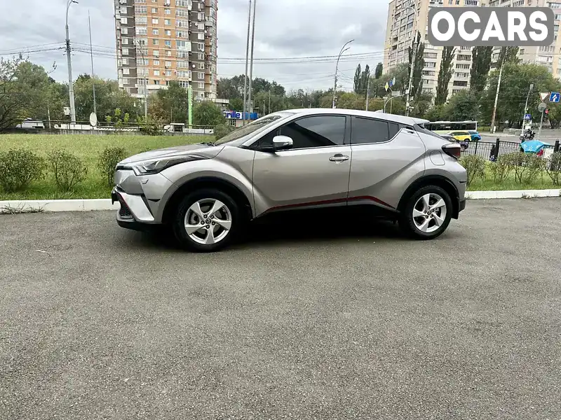 Внедорожник / Кроссовер Toyota C-HR 2017 2 л. Автомат обл. Киевская, Киев - Фото 1/21