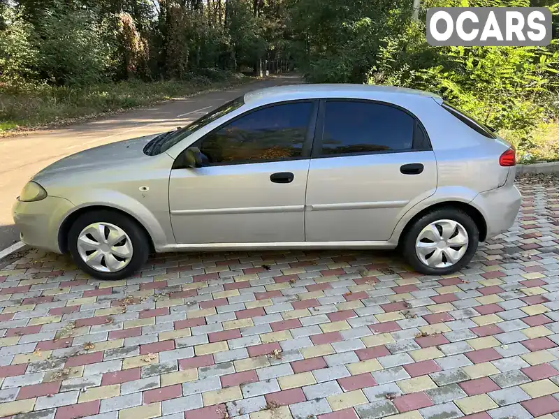 Хетчбек Chevrolet Lacetti 2004 1.4 л. Ручна / Механіка обл. Закарпатська, Ужгород - Фото 1/7