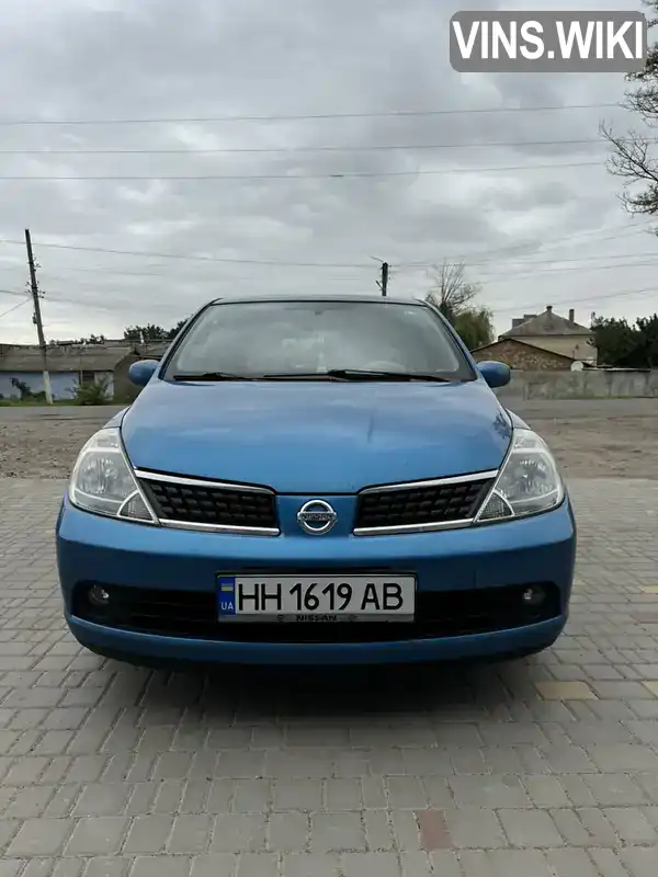 JN1CC13C27T003882 Nissan TIIDA 2007 Хетчбек 1.6 л. Фото 1