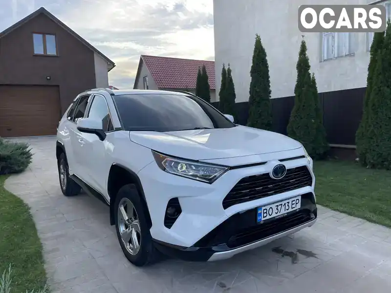 Позашляховик / Кросовер Toyota RAV4 2020 2.49 л. Автомат обл. Тернопільська, Чортків - Фото 1/21