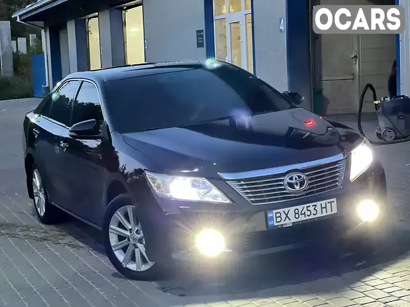 Седан Toyota Camry 2012 2.5 л. Автомат обл. Хмельницька, Хмельницький - Фото 1/21