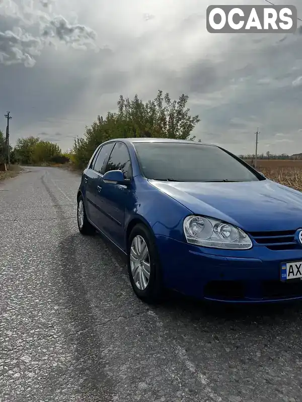 Хетчбек Volkswagen Golf 2003 1.6 л. Ручна / Механіка обл. Харківська, Зміїв - Фото 1/11