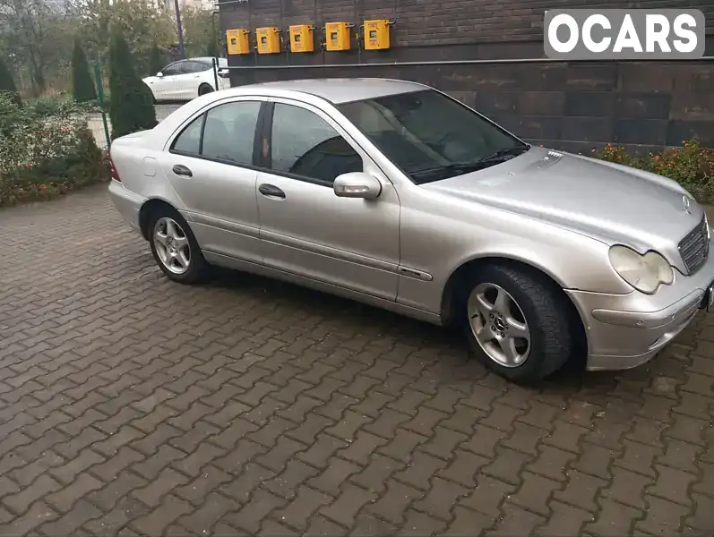 Седан Mercedes-Benz C-Class 2001 2.2 л. Автомат обл. Чернівецька, Чернівці - Фото 1/21