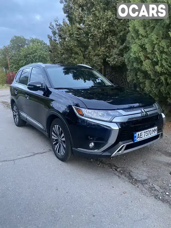 Внедорожник / Кроссовер Mitsubishi Outlander 2019 2.36 л. Вариатор обл. Днепропетровская, Никополь - Фото 1/17