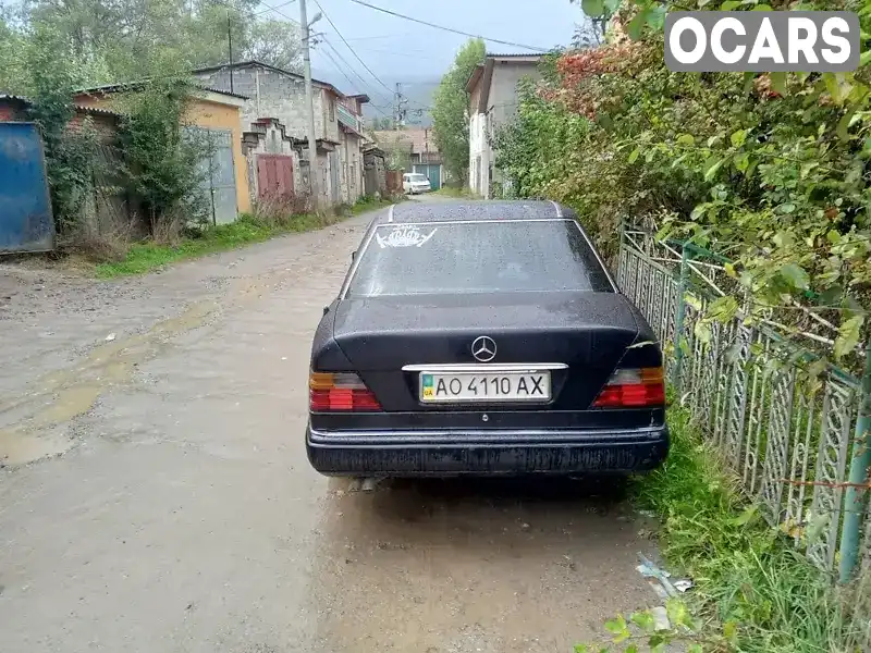 Седан Mercedes-Benz E-Class 1993 2.5 л. Ручна / Механіка обл. Закарпатська, Рахів - Фото 1/13