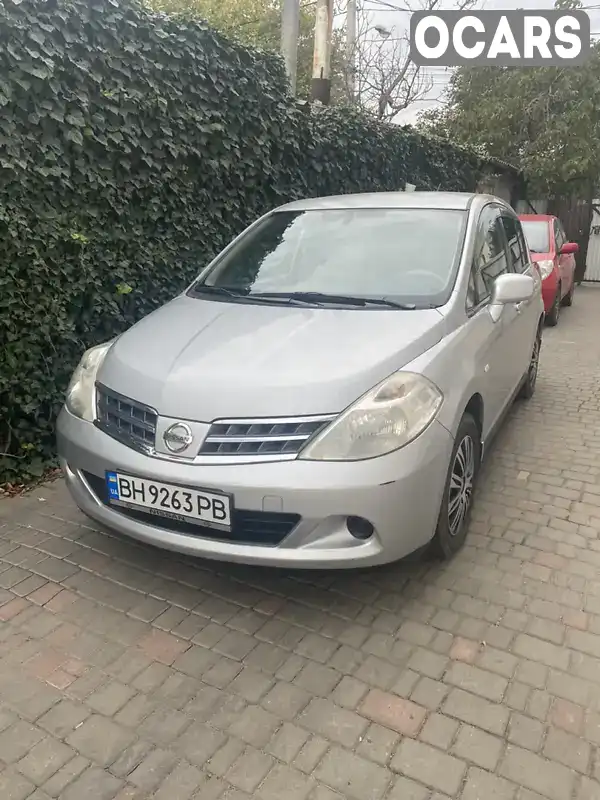 C11358176 Nissan TIIDA 2010 Хэтчбек 1.6 л. Фото 1