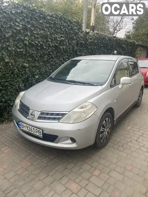 C11358176 Nissan TIIDA 2010 Хэтчбек 1.6 л. Фото 2