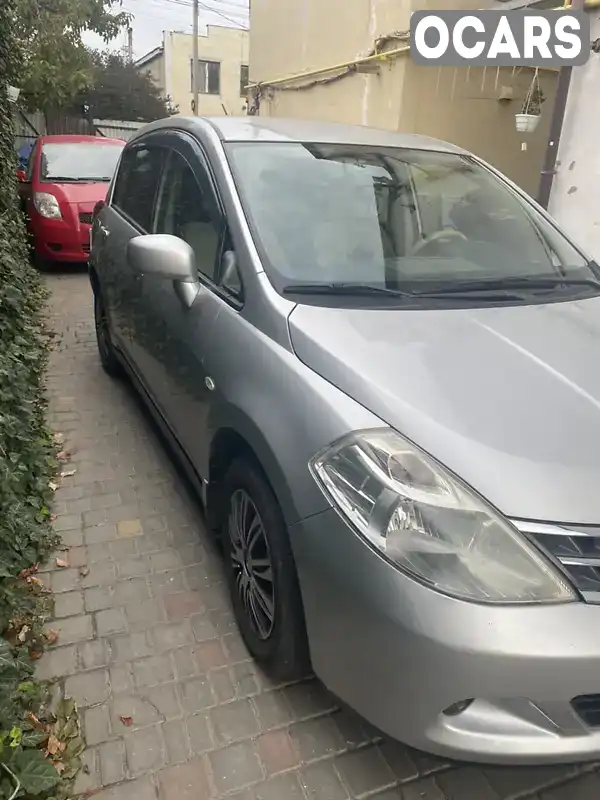 C11358176 Nissan TIIDA 2010 Хэтчбек 1.6 л. Фото 8