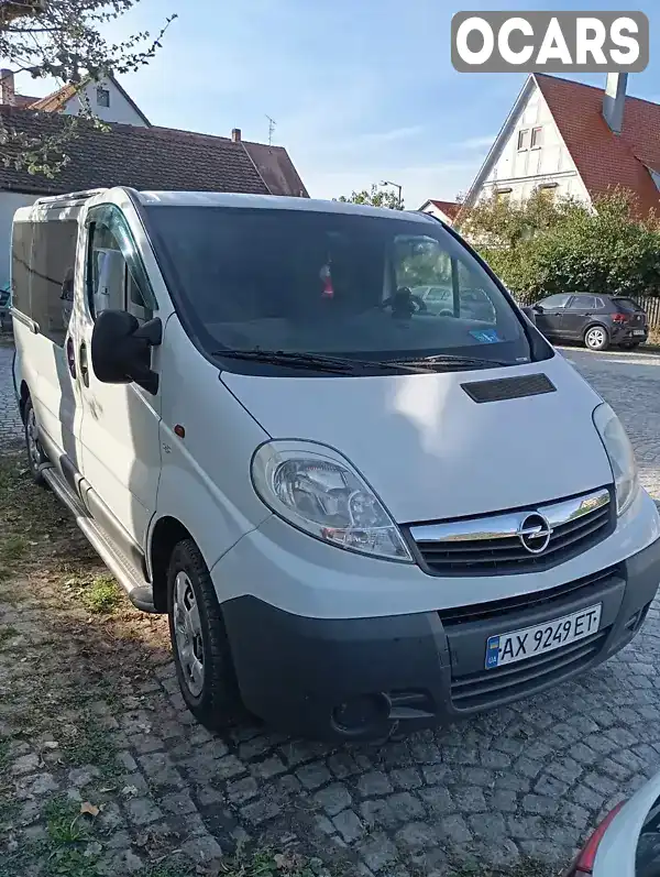 Мінівен Opel Vivaro 2012 2 л. Ручна / Механіка обл. Харківська, Харків - Фото 1/9