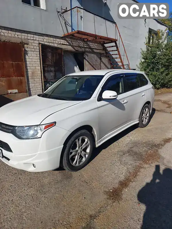 Позашляховик / Кросовер Mitsubishi Outlander 2013 2.36 л. обл. Кіровоградська, Світловодськ - Фото 1/5