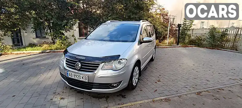 Мінівен Volkswagen Touran 2010 1.97 л. Ручна / Механіка обл. Вінницька, Вінниця - Фото 1/21