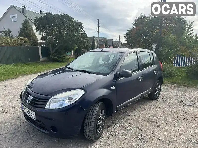 Хетчбек Dacia Sandero 2010 1.2 л. Ручна / Механіка обл. Вінницька, Вінниця - Фото 1/15