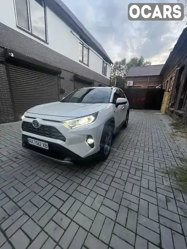 Позашляховик / Кросовер Toyota RAV4 2019 2.49 л. Автомат обл. Рівненська, Рівне - Фото 1/21