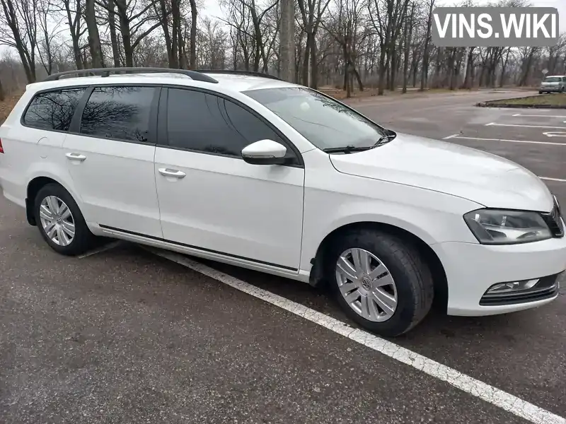 Універсал Volkswagen Passat 2012 1.6 л. Ручна / Механіка обл. Черкаська, Ватутіне - Фото 1/21