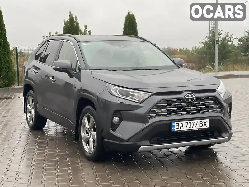 Позашляховик / Кросовер Toyota RAV4 2021 1.99 л. Автомат обл. Рівненська, Рівне - Фото 1/21