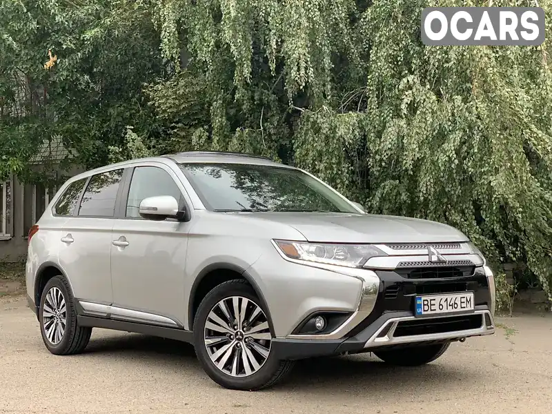 Позашляховик / Кросовер Mitsubishi Outlander 2019 2.36 л. Варіатор обл. Миколаївська, Миколаїв - Фото 1/21