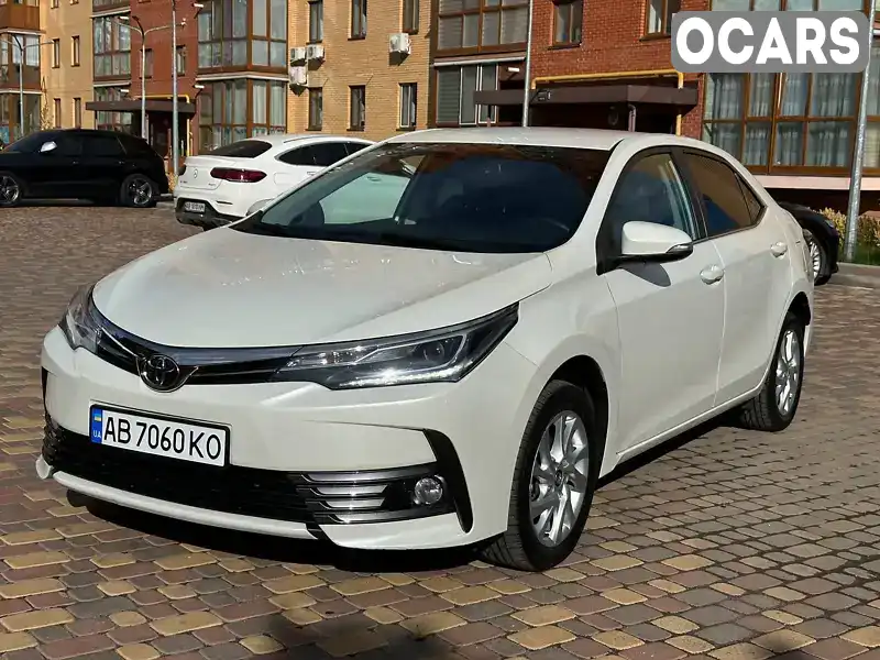 Седан Toyota Corolla 2016 1.6 л. Автомат обл. Вінницька, Вінниця - Фото 1/14