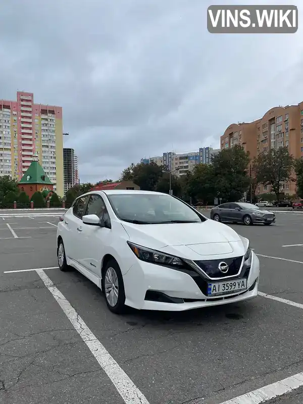 Хетчбек Nissan Leaf 2018 null_content л. обл. Київська, Бровари - Фото 1/17