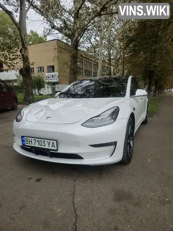 Седан Tesla Model 3 2019 null_content л. обл. Одеська, Одеса - Фото 1/8