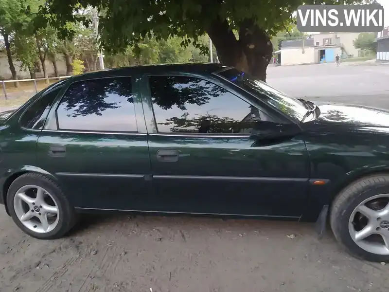 Седан Opel Vectra 1997 1.8 л. Ручна / Механіка обл. Дніпропетровська, Верхньодніпровськ - Фото 1/3