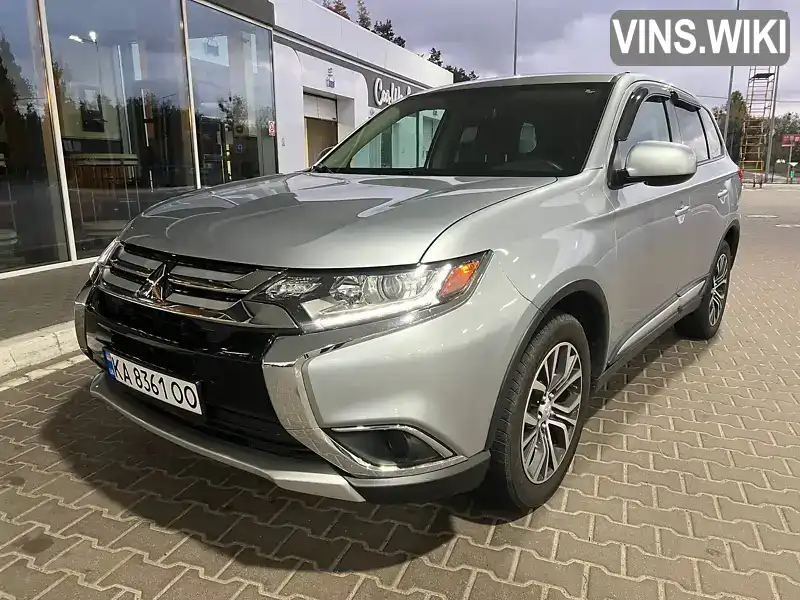 Позашляховик / Кросовер Mitsubishi Outlander 2017 2.36 л. Автомат обл. Київська, Київ - Фото 1/21