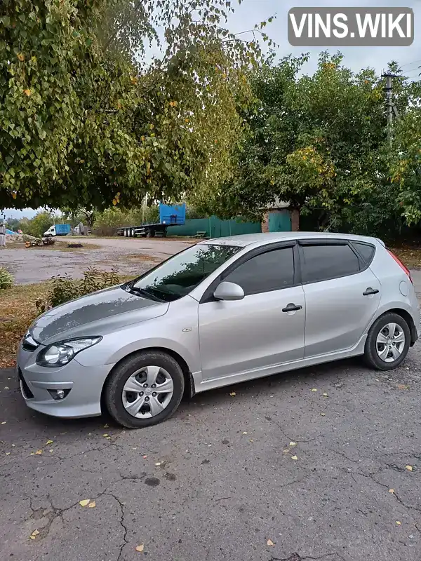 Хетчбек Hyundai i30 2011 1.6 л. Ручна / Механіка обл. Полтавська, Полтава - Фото 1/4