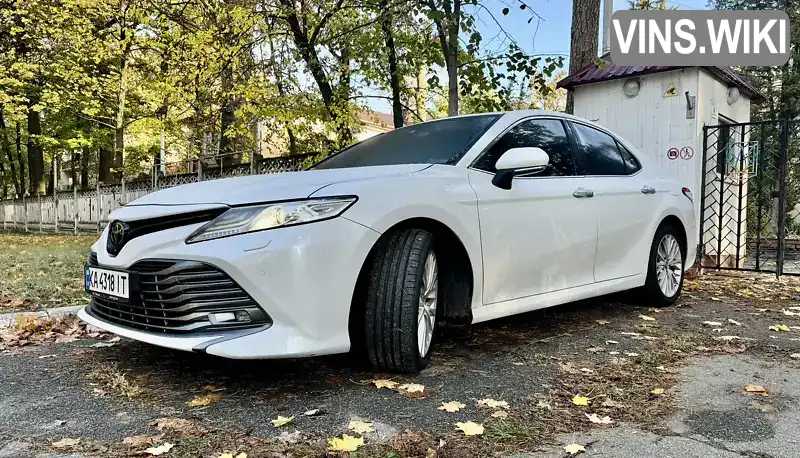 Седан Toyota Camry 2017 null_content л. Автомат обл. Київська, Ірпінь - Фото 1/12